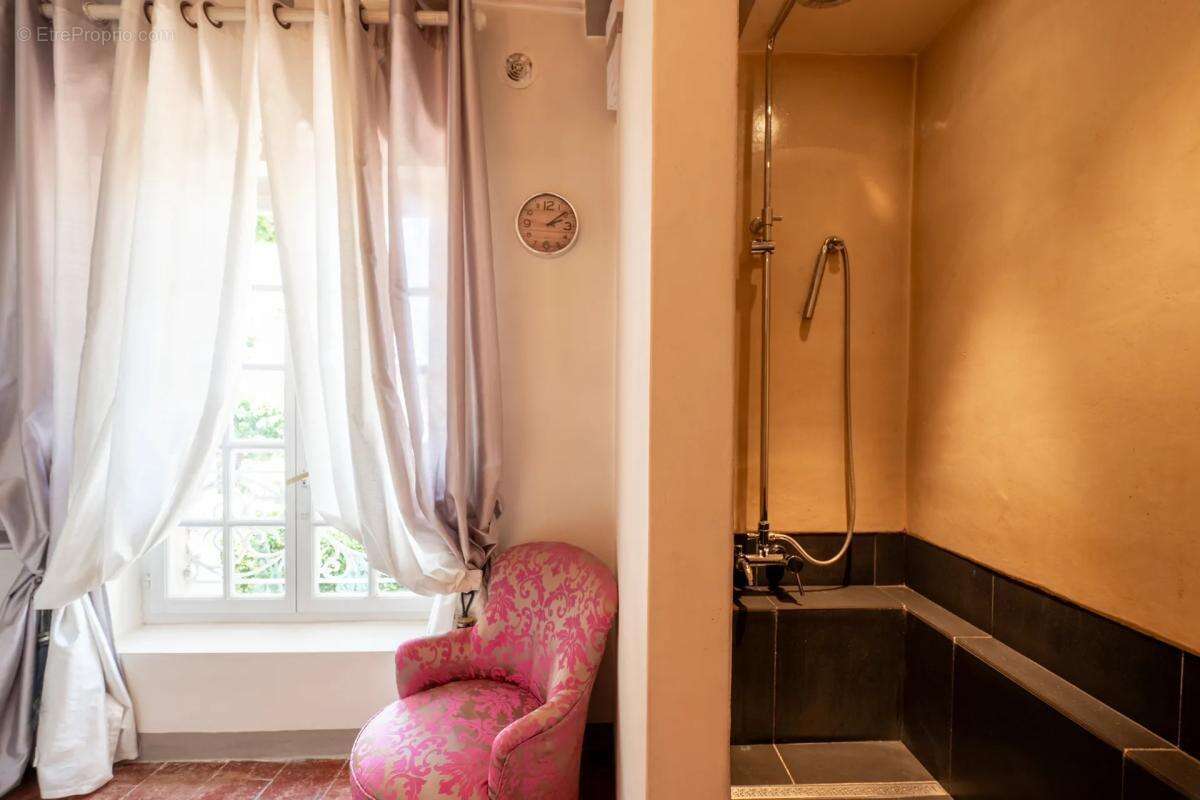 Bouc-Bel-Air – Grande Propriété Familiale avec Dépendance T3 - photo 6