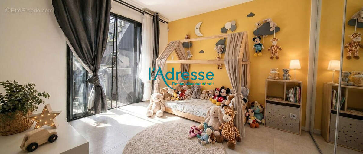 Maison à NANTERRE