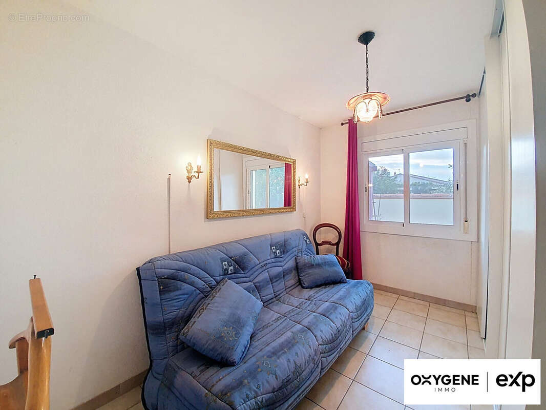 Maison à SAINT-LAURENT-DE-LA-SALANQUE