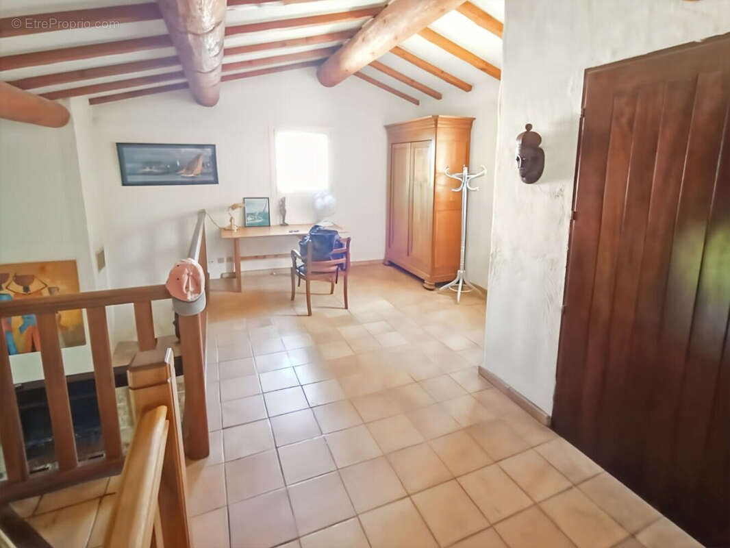 Maison à ENSUES-LA-REDONNE