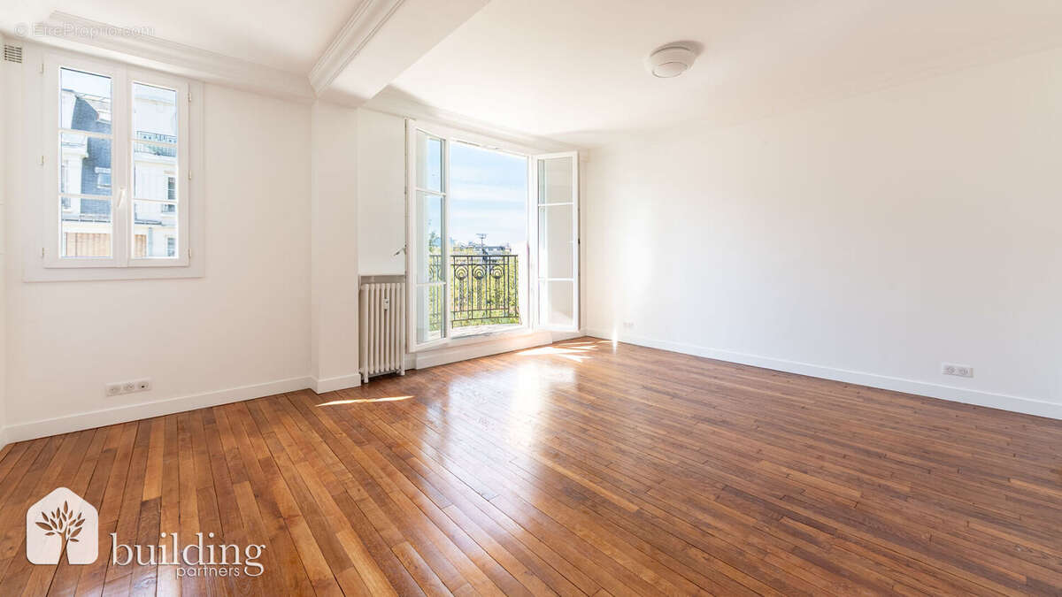 Appartement à PARIS-17E
