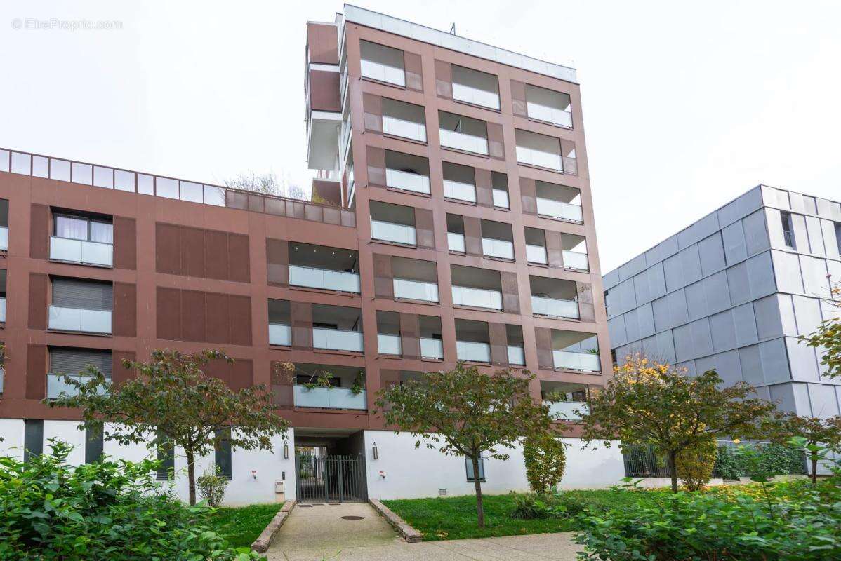 Appartement à COLOMBES