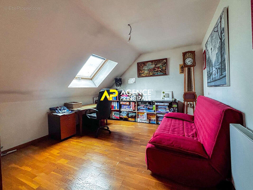 Maison à SARTROUVILLE