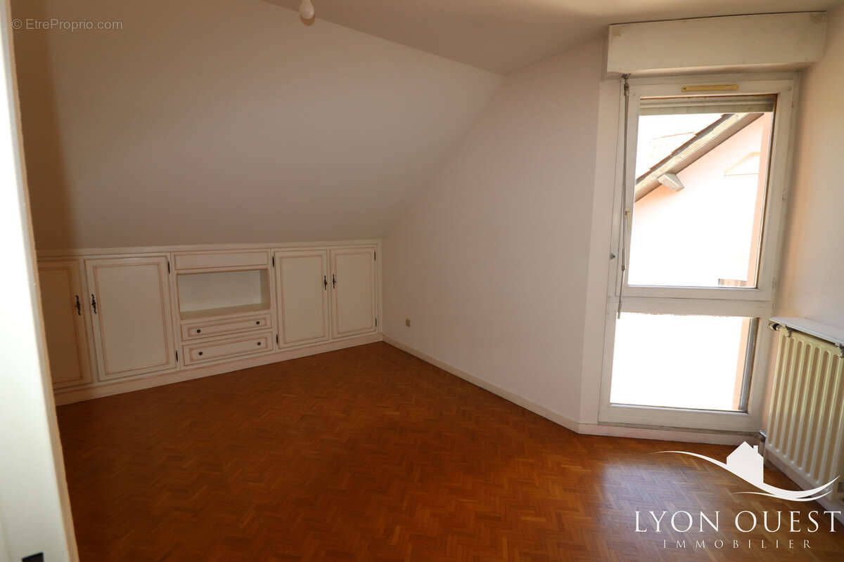 Appartement à CHARBONNIERES-LES-BAINS