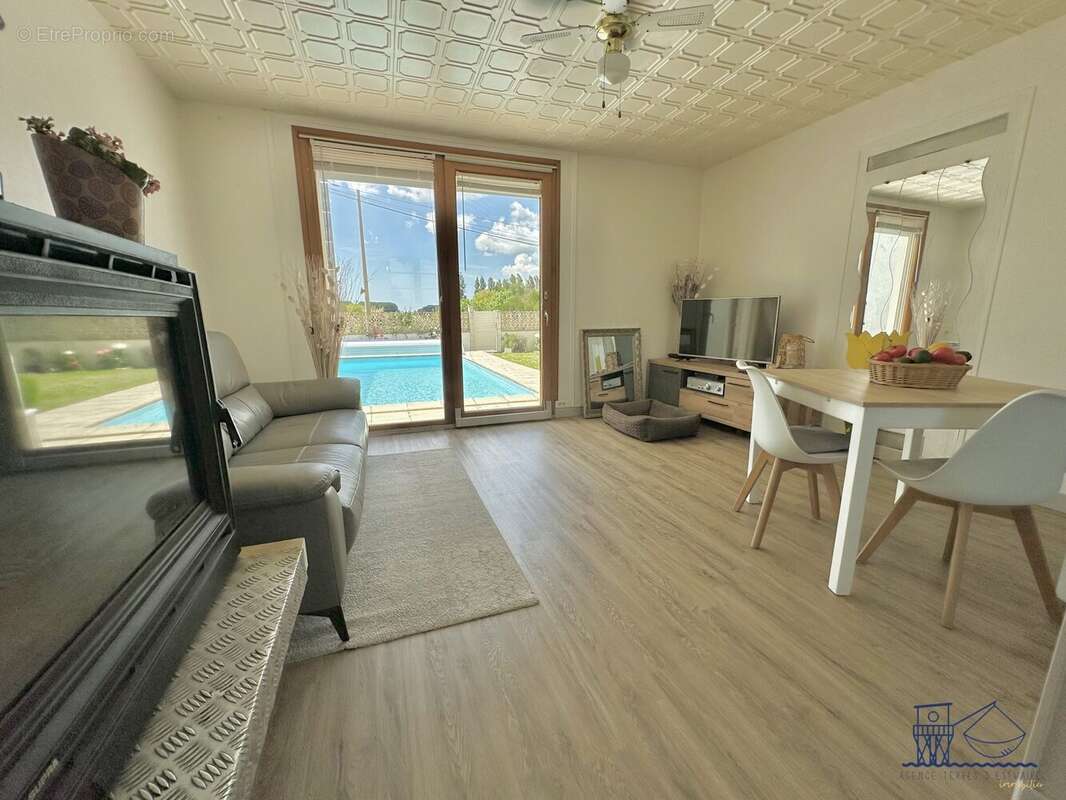 Maison à MORTAGNE-SUR-GIRONDE