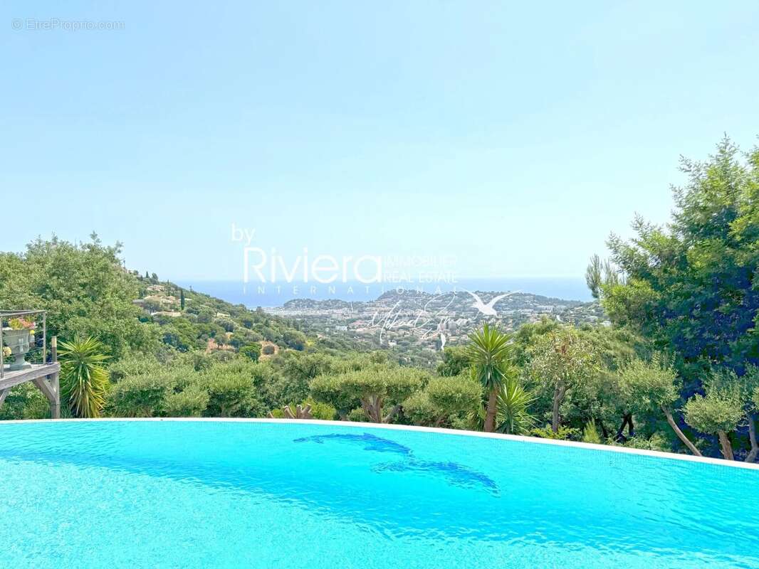 Propriete avec piscine a debordement et vue mer ! - photo 5