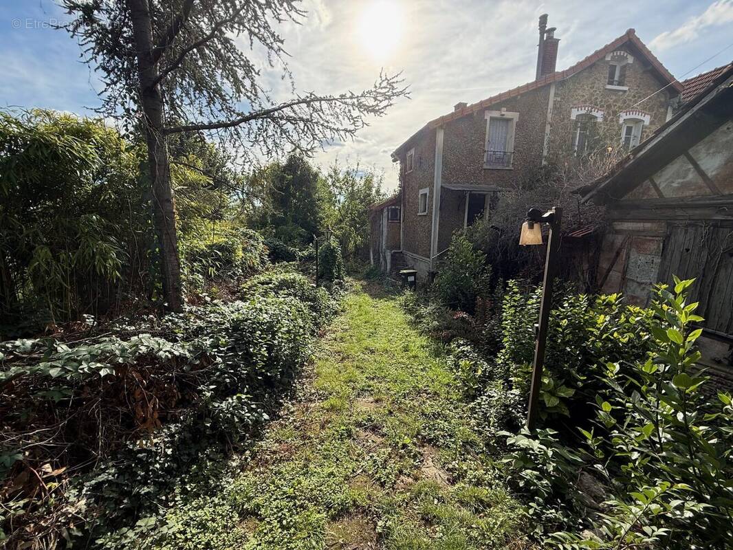Maison à CHAMPIGNY-SUR-MARNE