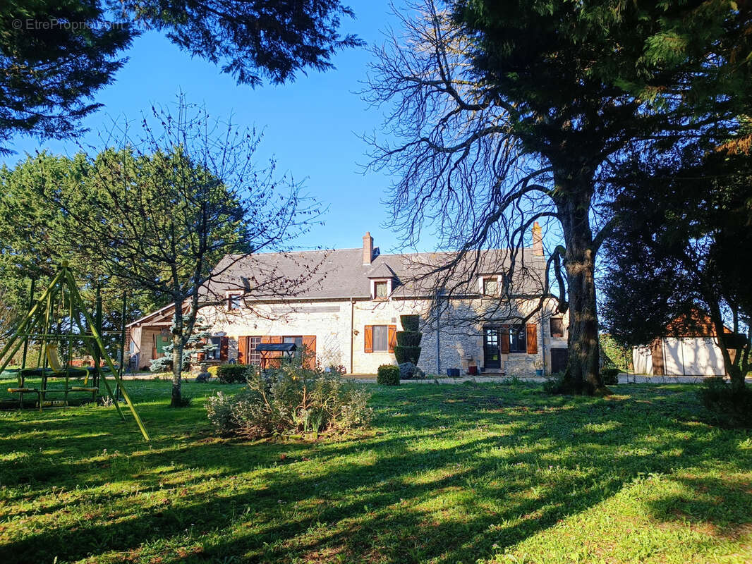 Maison à COUY