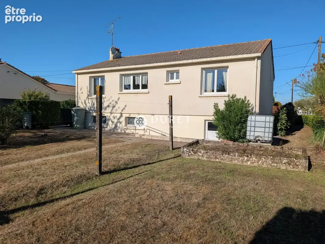 Maison à MONTAIGU