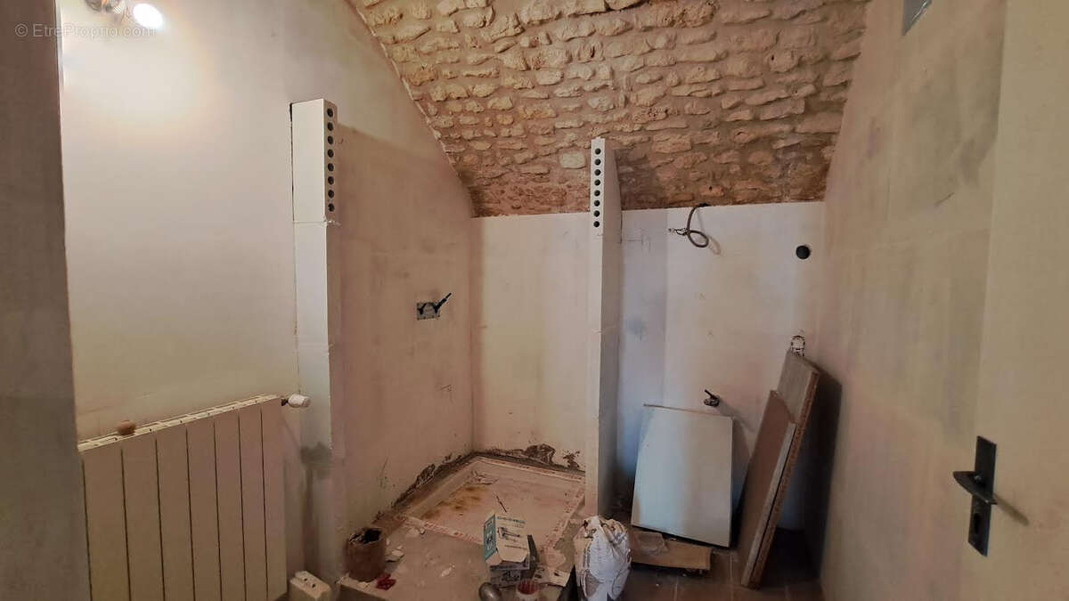 Maison à VILLARS-EN-PONS