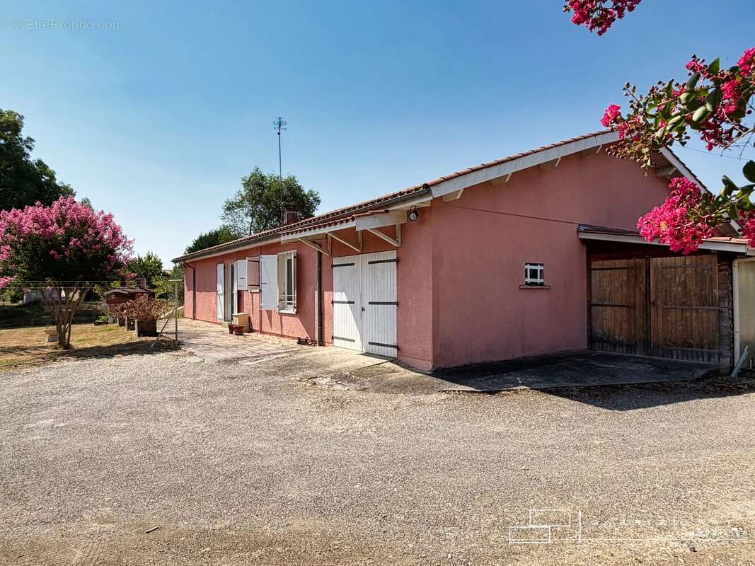 Maison 110 m² à Pavie  - photo 6