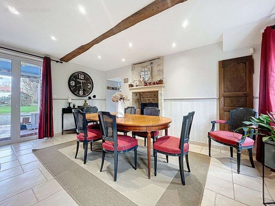 Maison à LOUVIGNY