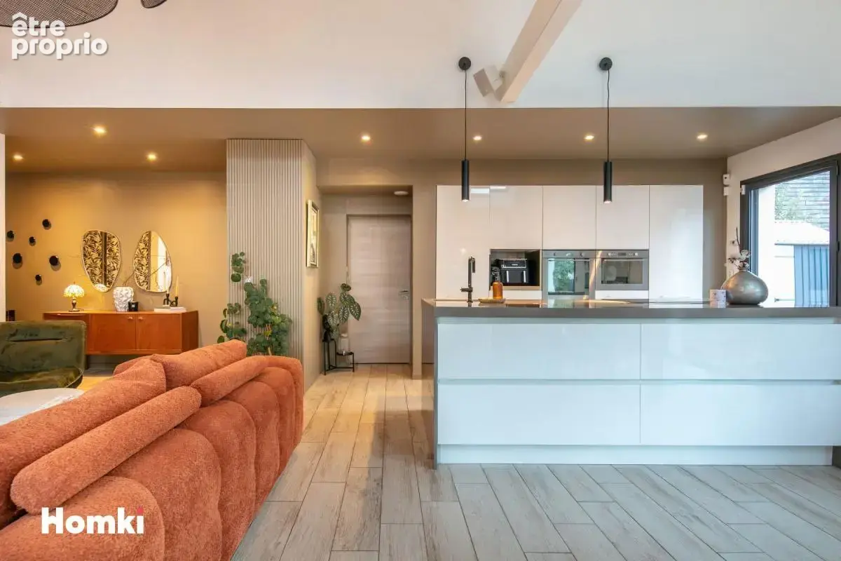 L'élégance d'une maison contemporaine, Le confort du plain-pied, maison de 118 m²à La Pierre 38570 - photo 2