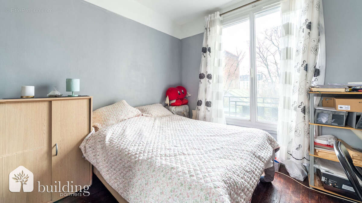 Appartement à COURBEVOIE