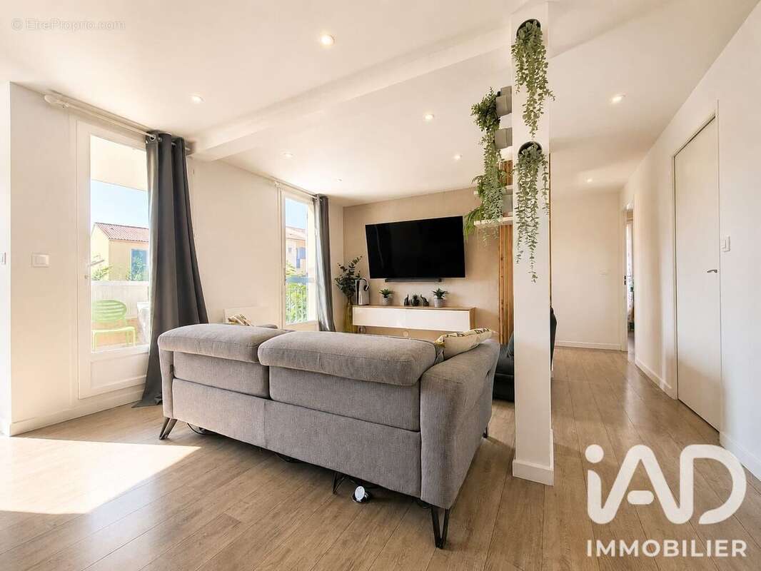 Appartement 64 m² à Saint-Laurent-Du-Var  - photo 3