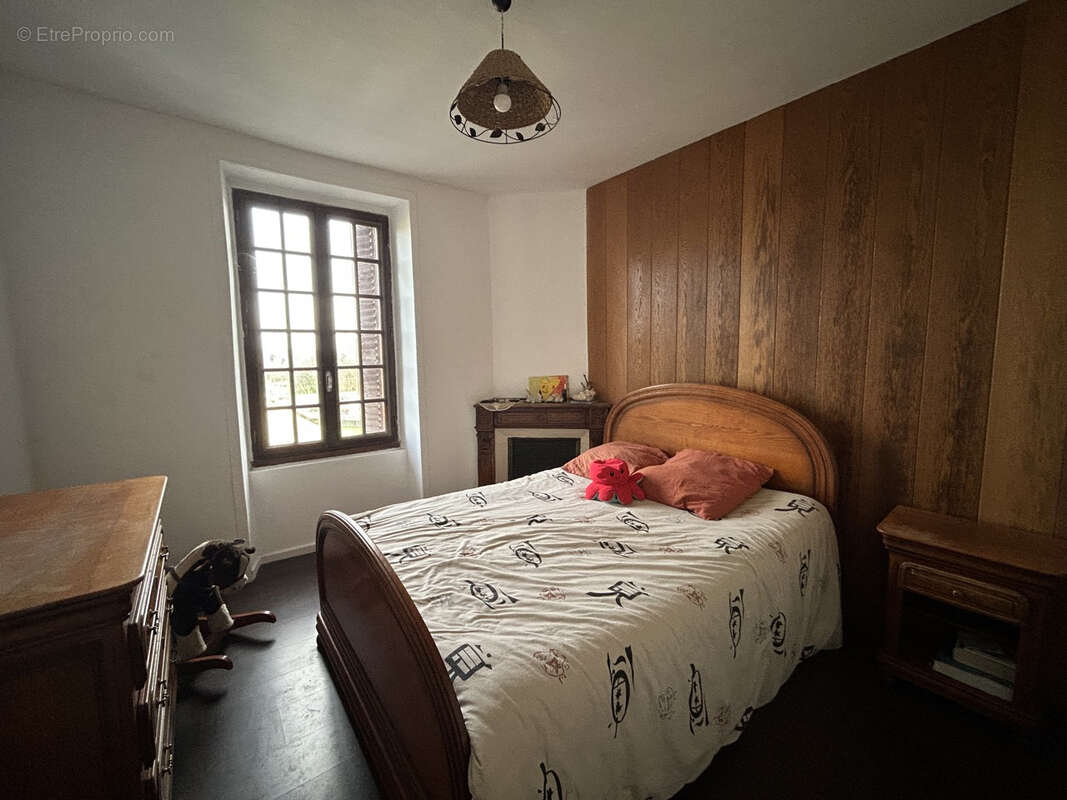 Maison à LAGRAULIERE