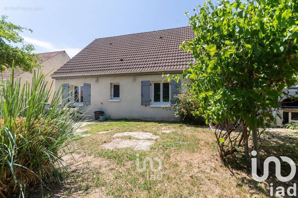 Photo 1 - Maison à ISSOU