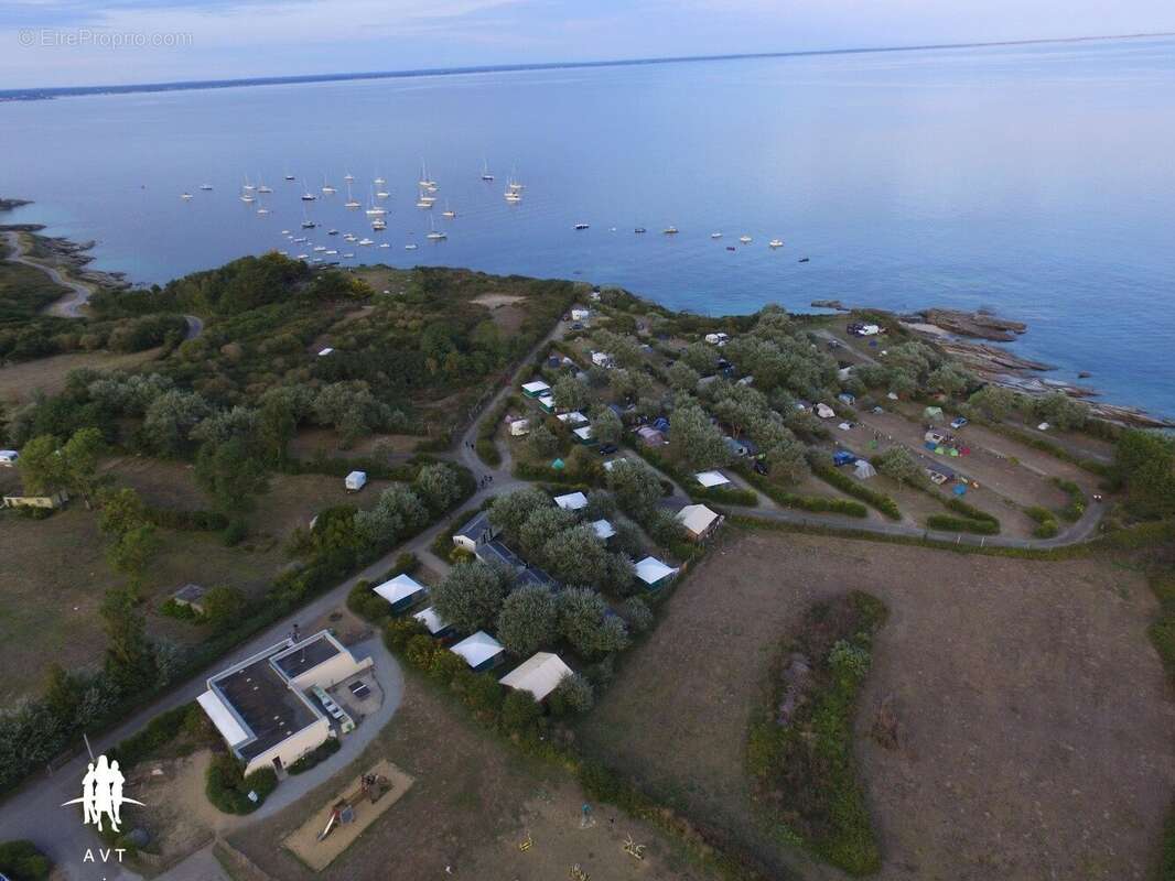 Commerce 22000 m² à Groix  - photo 2