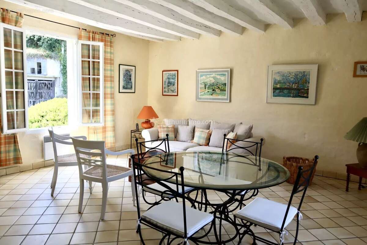 Maison à LA CHARTRE-SUR-LE-LOIR