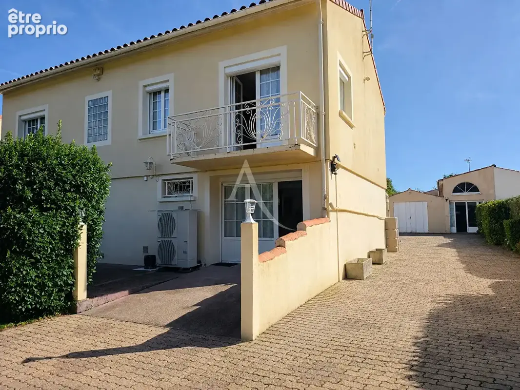 Maison familiale avec dépendance indépendante et grand terrain - photo 14