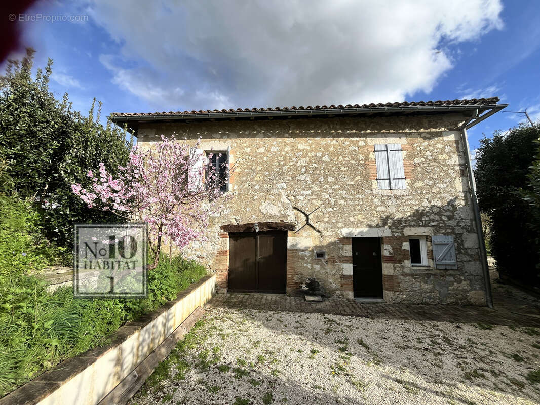 Maison à MAUVEZIN
