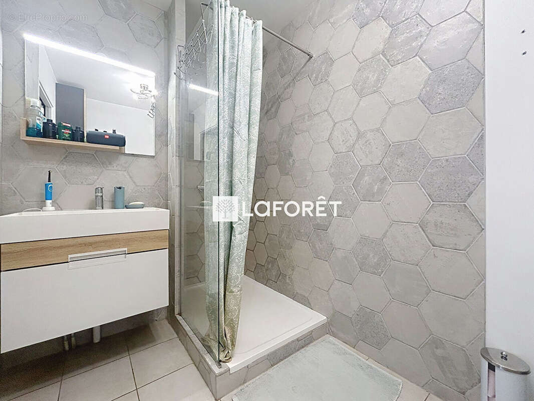 Maison à VERT-SAINT-DENIS