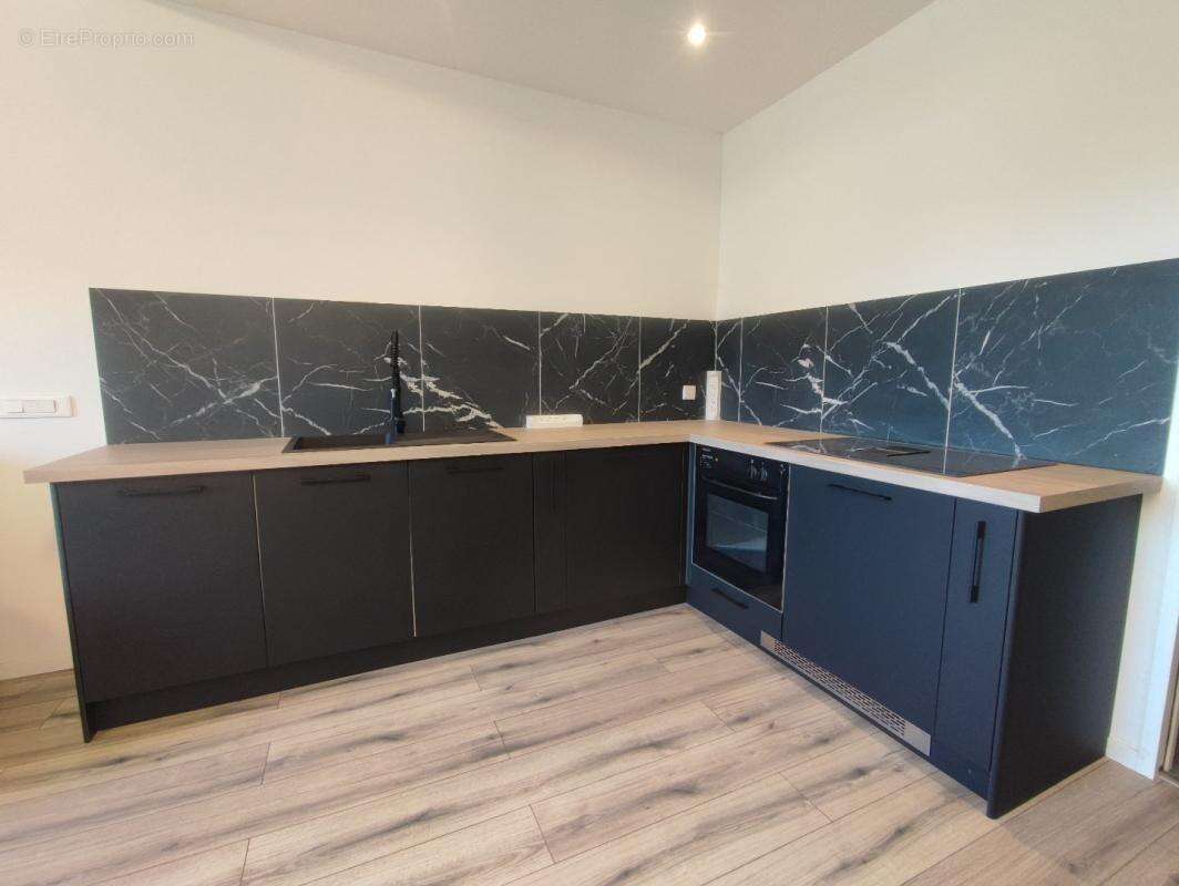 Appartement à GATTIERES