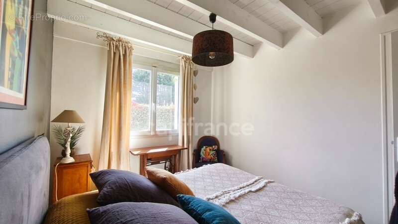 Maison familiale avec piscine sur terrain de 1280 m² SANGUINET - photo 7