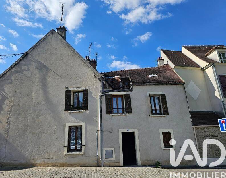 Photo 1 - Appartement à BRIE-COMTE-ROBERT