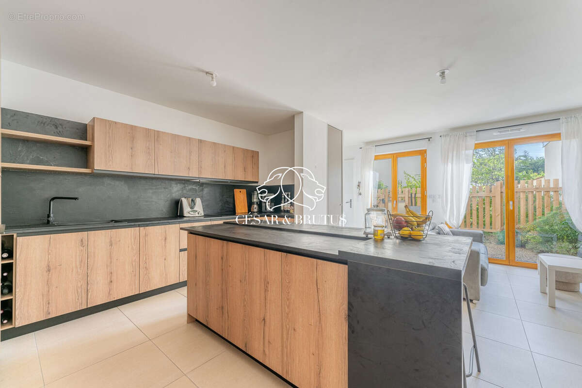 Maison 101 m² à Sainte-Foy-Les-Lyon  - photo 5