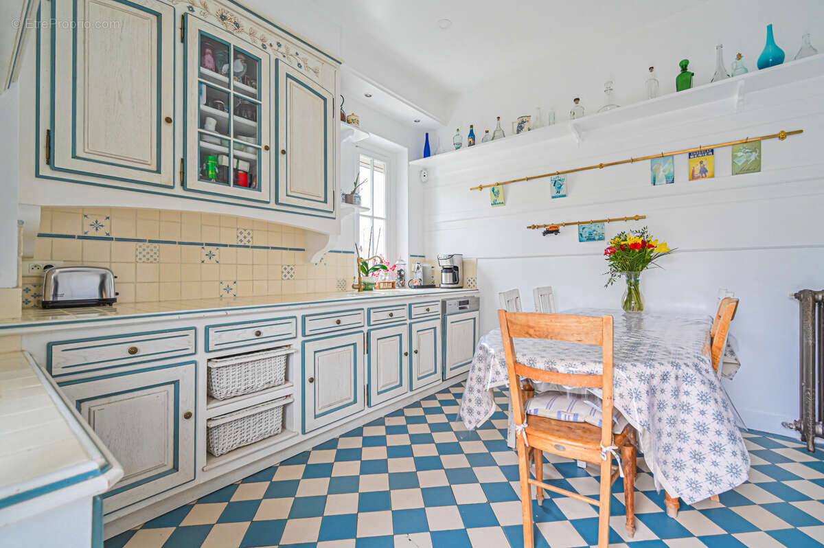 Maison à SAINT-MAUR-DES-FOSSES