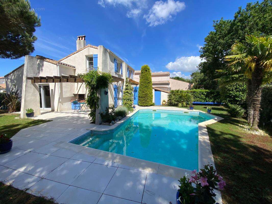 Maison à LES MATHES
