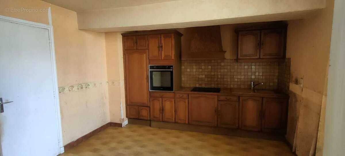 Maison à SAINT-BONNET-DE-JOUX