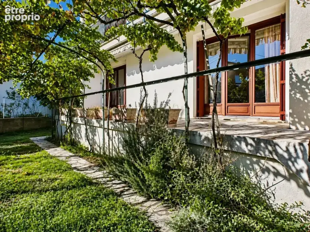 Maison de 8 pièces de 226,7 m² à Valence - photo 7