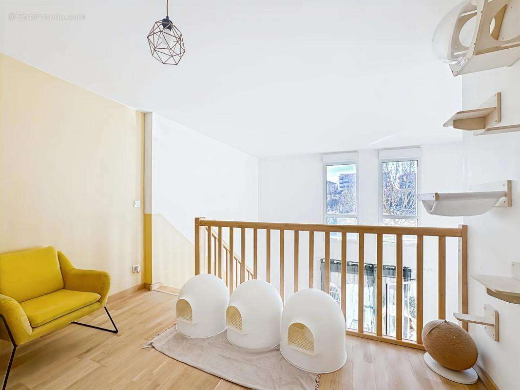 Appartement à L'ISLE-D'ABEAU