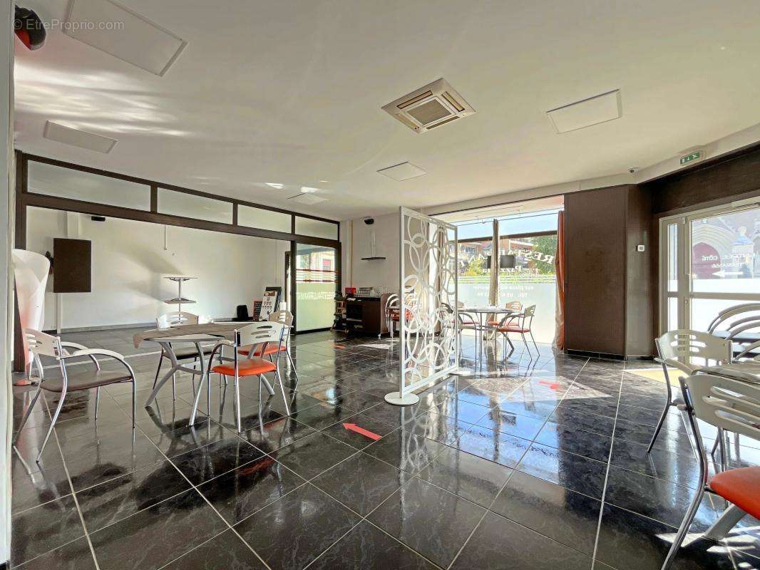 Appartement à CAZERES