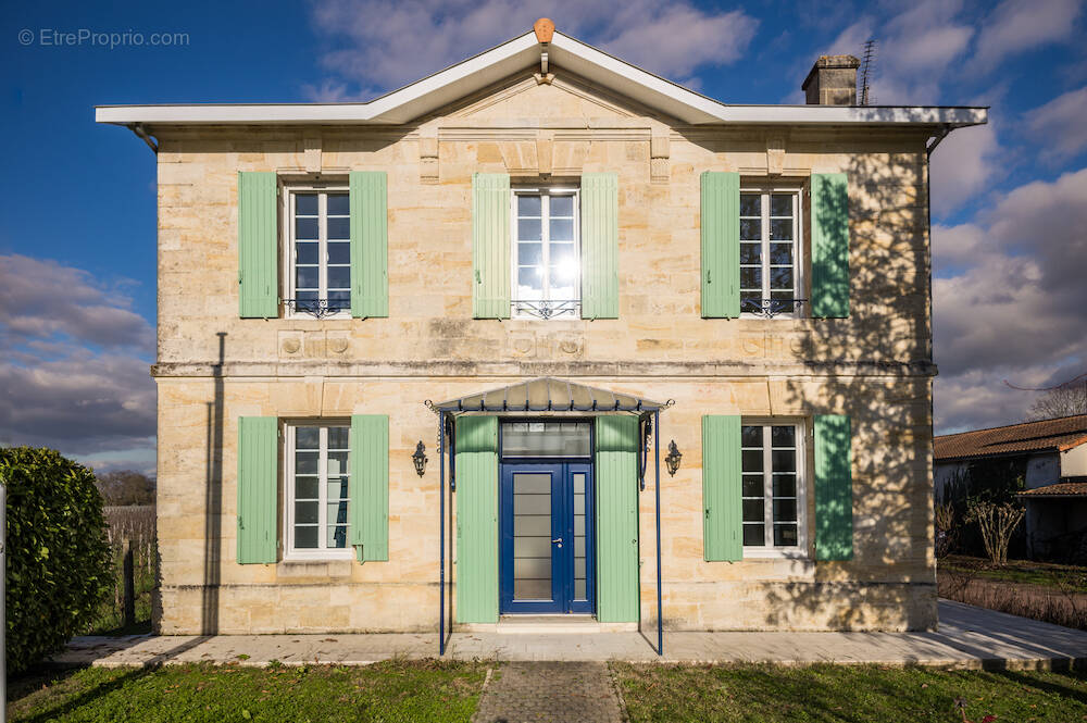 Maison à NEAC