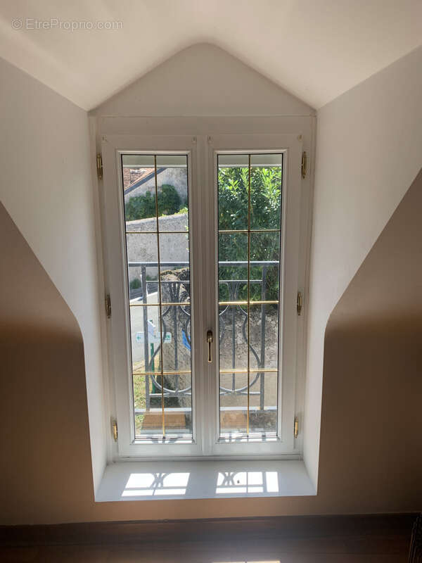 Maison à CHARGE