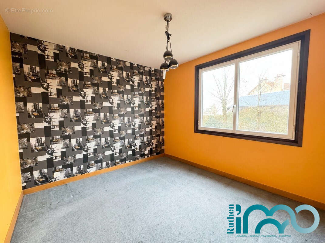 Appartement à ONET-LE-CHATEAU