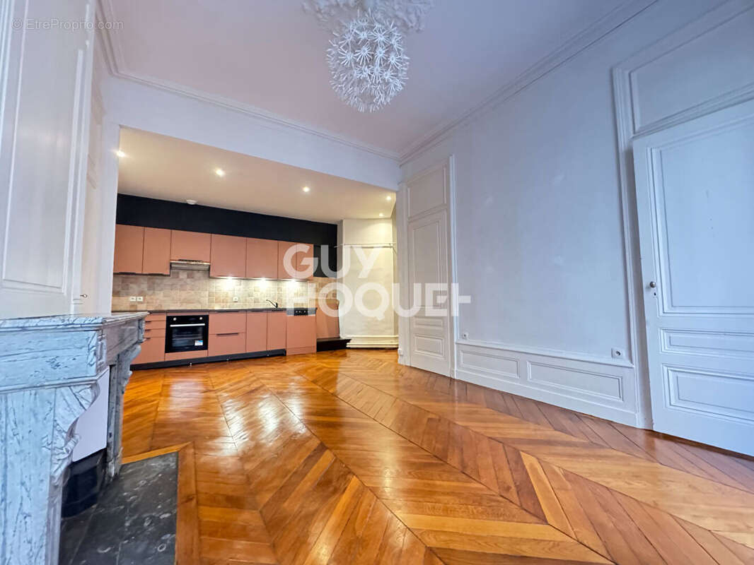 Appartement à LYON-6E