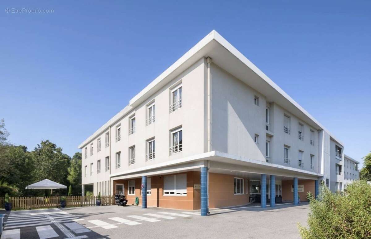 Appartement à LA BOUILLADISSE