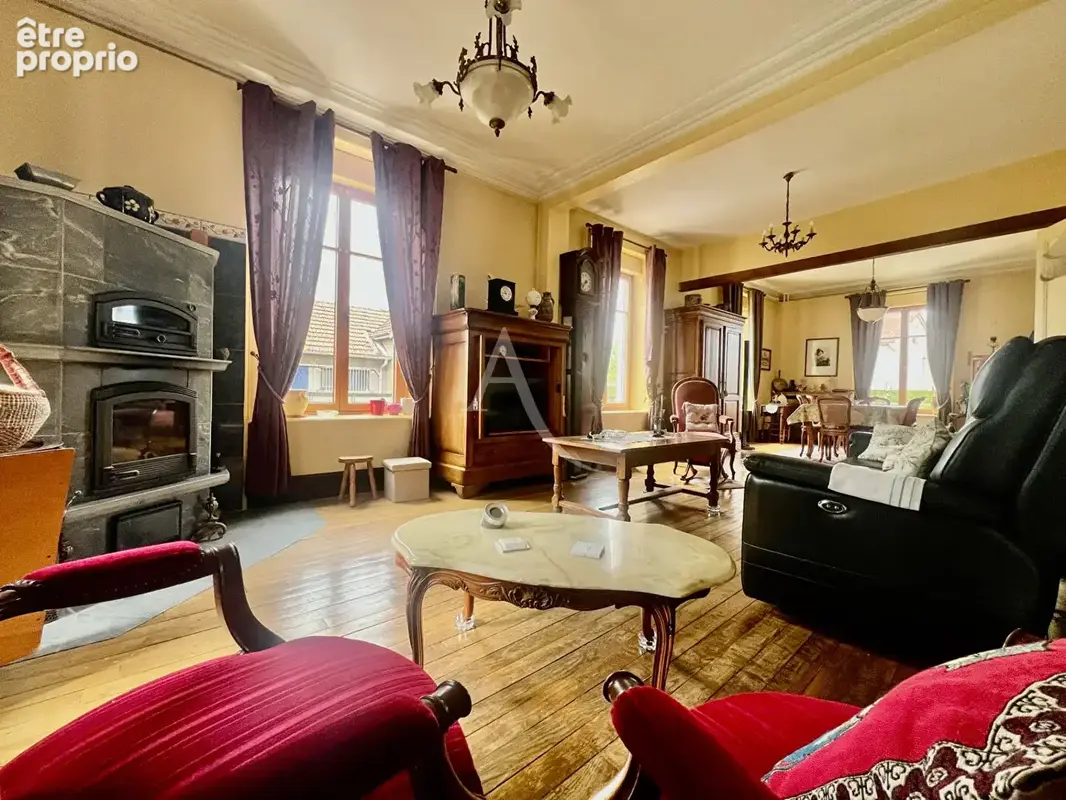 Maison bourgeoise avec dépendances et jardin - photo 8