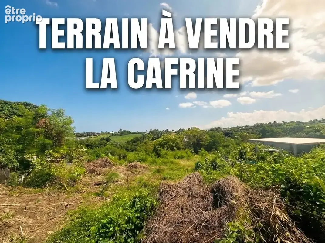 Terrain à SAINT-PIERRE