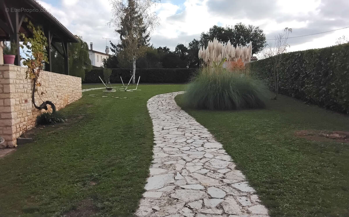 Grande maison semi enterree - photo 9