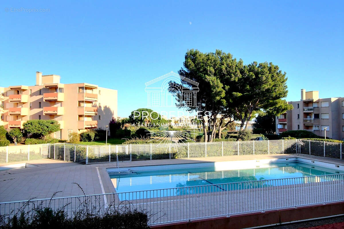 Appartement à BORMES-LES-MIMOSAS