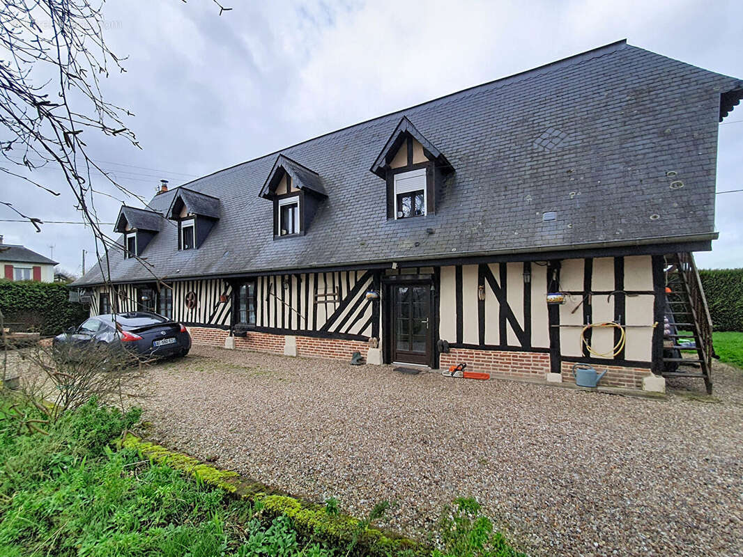 Maison à SAINT-GEORGES-DU-VIEVRE