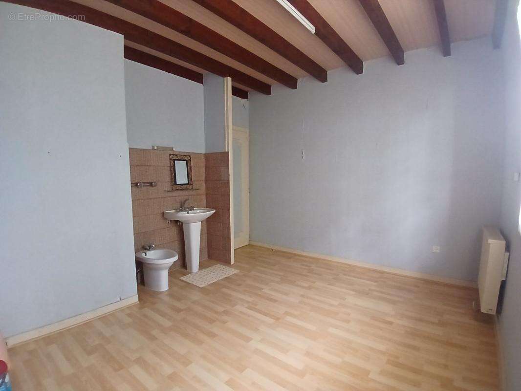 Maison familiale avec piscine   Gare TGV d'Angoulême à proxi - photo 14