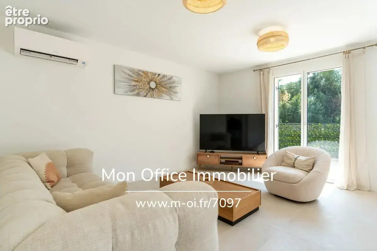 Référence : 7097-les. - appartement rénové à 100m de la mer t4 avec terrasse et parkings résidence calme à grimaud beauvallon - photo 10