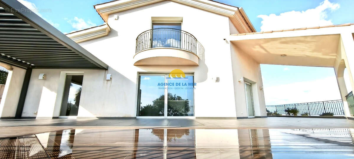 Maison à FREJUS