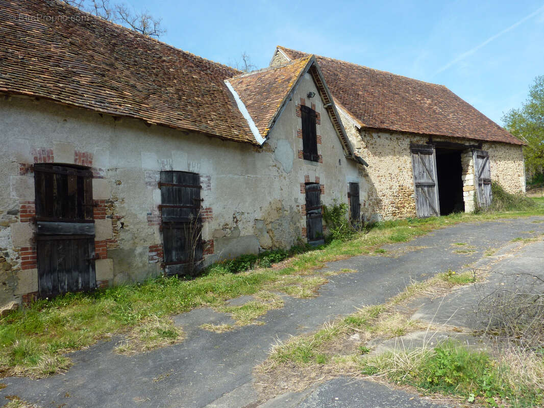 Maison à COULONGES